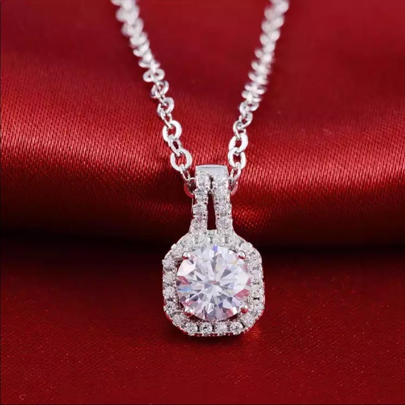 New Women’s 925 Silver Beautiful Romantic Diamond Square Necklace - Picture 2 of 4